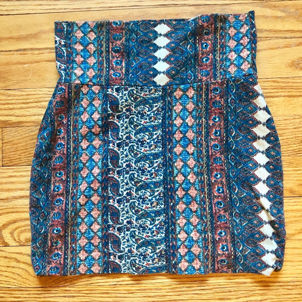 Lily White Tribal Mini Skirt Bodycon Tribal (XS/S)
